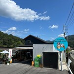 MO-MO-MILK - お店