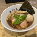 淡麗醤油らぁ麺 鶏松 - 