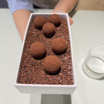 L’Atelier L’Archeste - チィコレートトリュフショコラ