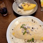 ベビーフェイスプラネッツ - 上の食べかけが普通サイズ