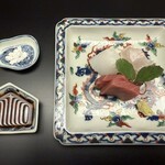 徳ㇵ本也 - 烏賊、鯛、マグロ