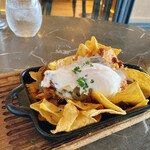 LAS DOS CARAS MODERN MEXICANO Y TACOS - 