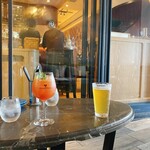 LAS DOS CARAS MODERN MEXICANO Y TACOS - 