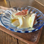 食堂カフェ バイオリン - 無花果豆花は、ぷるんとしてて、まいう〜(=´∀｀)