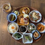 食堂カフェ バイオリン - 見るKARAに、野菜たっぷりだよねぇ〜(//∇//)