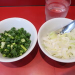 ラーメン二郎 - 青ネギ＆白ネギ