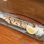 桶家乃隠居 - 秋刀魚の塩焼き
