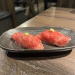 黒毛和牛焼肉 白か黒 - 