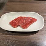 黒毛和牛焼肉 白か黒 - 