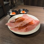 黒毛和牛焼肉 白か黒 - 