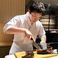 日本料理FUJI - 真剣な眼差しの藤岡氏。