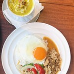飯田橋エスニックSAPANA - ガパオとグリーンカレー