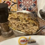 MAJI CURRY Kanda Jinbocho Ten - ハンバーグ断面