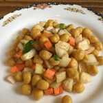 南インド料理 レジナ - 箸休めにちょうど良い! チャナチャッテ(¥880)