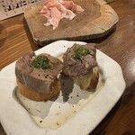 non dà clair - 牛タンのプルスケッタ、生ハム