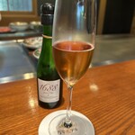 Manpei Hotel Hinoki - ノンスパークリング。なかなかと高額なお値段で後から知って驚きました笑