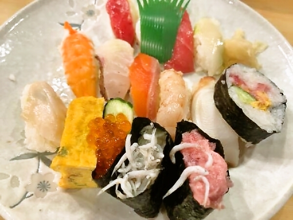 Utami Sushi photo 3