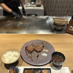 大阪鉄板焼き 神戸牛ステーキ Zin - 