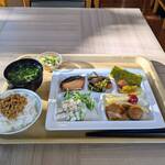 ホテルルートイン - 料理写真:1回目は、和食系で！