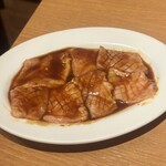 炭火焼肉ホルモン まるは - 