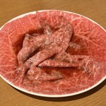 炭火焼肉ホルモン まるは - 