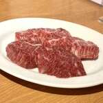 炭火焼肉ホルモン まるは - 