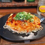 居酒屋鉄板酒場しらさや - お好み焼き肉玉そばイカ天トッピング