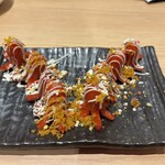 鮨 酒 肴 杉玉 - タコちゃんウィンナー。ヴィトリーのVになってますが、実は八周年の八でした。