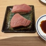 鮨 酒 肴 杉玉 - 中トロ。