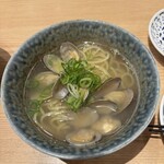 鮨 酒 肴 杉玉 - 〆のアサリラーメン。さっぱり。