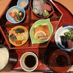 うお寿 - 六角弁当。