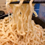 麺屋 山彦 - つけ麺特盛(400g)の麺リフト