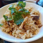 こまゆみ - 地物の松茸ご飯