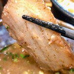 麺屋 山彦 - つけ麺(うめ塩)のつけ汁のチャーシュー