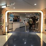 フェリーおおさかⅡ レストラン - 夕食バイキングの入場待ち