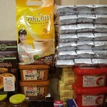 オモニ - 韓国食品も売っています