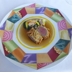 モナリザ - パリパリのじゃがいもをまとった仔羊のロースト ローズマリー風味ソース