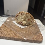 オギノパン - いちじくとクランベリーのプチブール