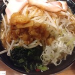 濃厚豚骨醤油ラーメンブタシャモジ 本店 - 
