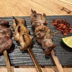 炉端食楽 阿吽 - ハツ、ぼんじり、おやどりの塩