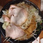 濃厚豚骨醤油ラーメンブタシャモジ 本店 - 