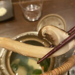 くずし 之助 - 土瓶の中の松茸