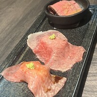 近江うし焼肉 にくTATSU 日本橋室町店 - 