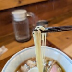 Ramen FeeL - シルキー麺。ここ以外ではお目にかかれません。飯田商店はいったことが御座いません。