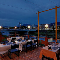 梅むら  - 川床１