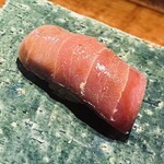 初音鮨 - 中トロは温度管理抜群だった、シャリは酢感強い