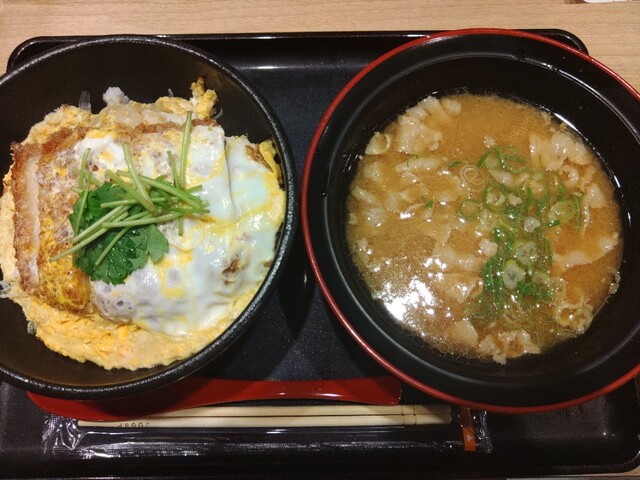 とりせん 小田急相模原店 （鶏千） - 小田急相模原/親子丼