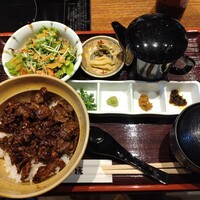 豚捨 KITTE丸の内店 - 