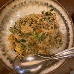 ドラゴン ショクドウ - パラッパラふわふわのチャーハン