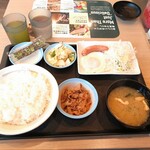 松屋 - ソーセージエッグ定食 牛皿/特盛